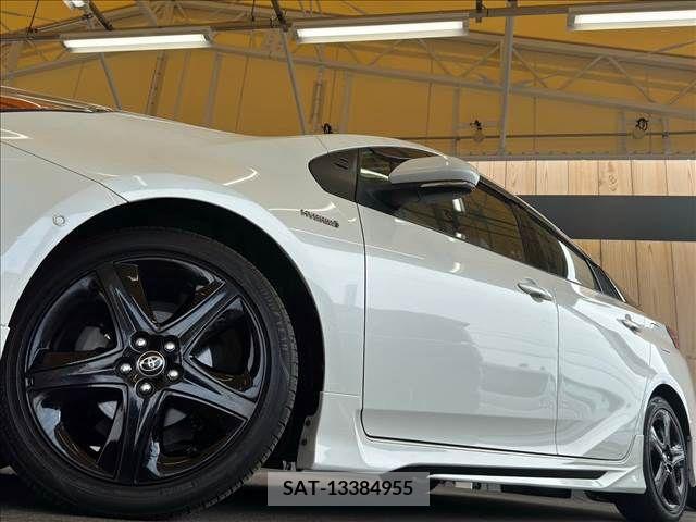 Toyota PRIUS 2019-07 337341-18