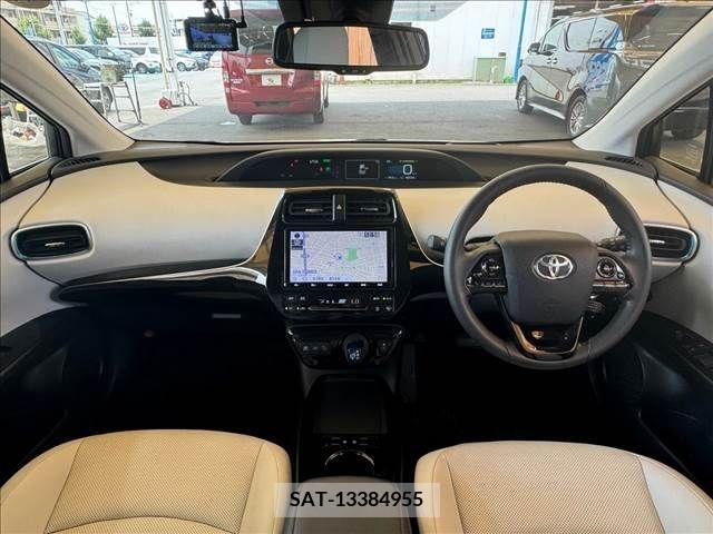 Toyota PRIUS 2019-07 337341-1
