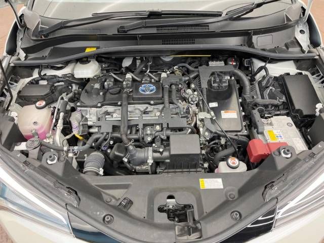 Toyota C-HR 2017-05 10435-18