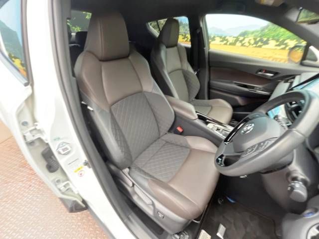 Toyota C-HR 2017-05 10435-8