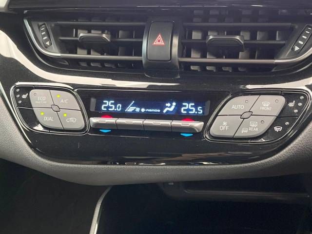 Toyota C-HR 2017-05 10435-7