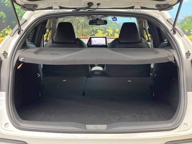 Toyota C-HR 2017-05 10435-10