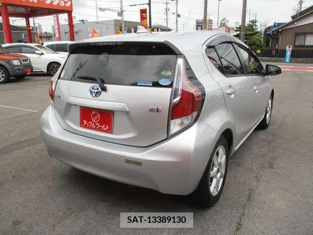 Toyota AQUA 2015-12 292295-5