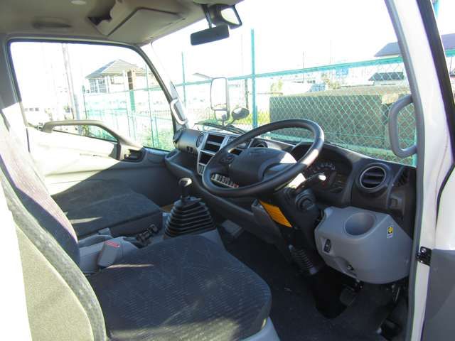 Hino DUTRO 2023-03 17857-11
