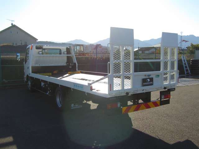 Hino DUTRO 2023-03 17857-6