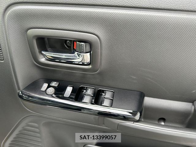Suzuki SPACIA 2023-09 204024-18