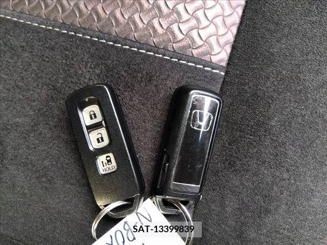 Honda N BOX CUSTOM 2019-12 379599-13
