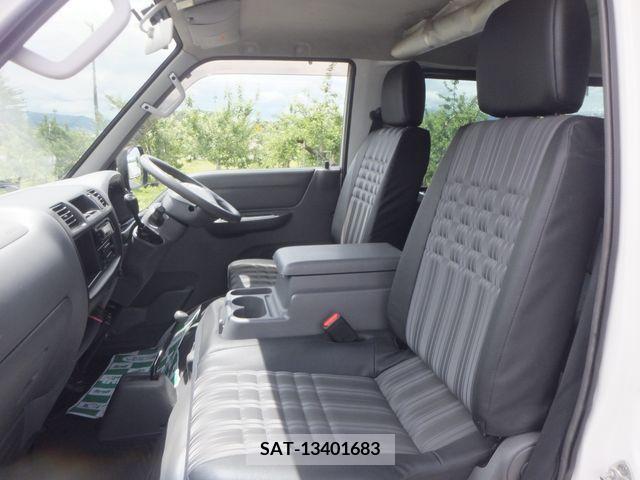Mazda BONGO VAN 2017-12 375525-15