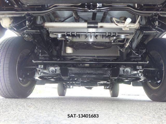 Mazda BONGO VAN 2017-12 375525-26