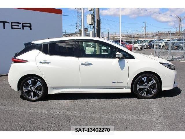 Nissan LEAF 2017-11 245599-8