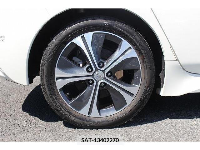 Nissan LEAF 2017-11 245599-13