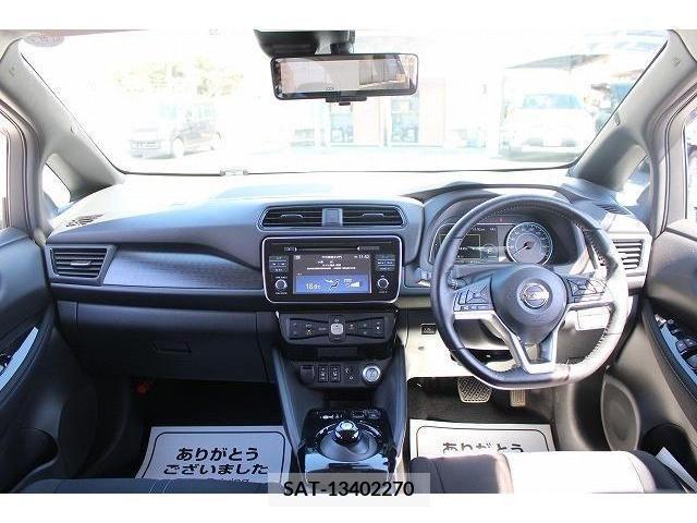 Nissan LEAF 2017-11 245599-17