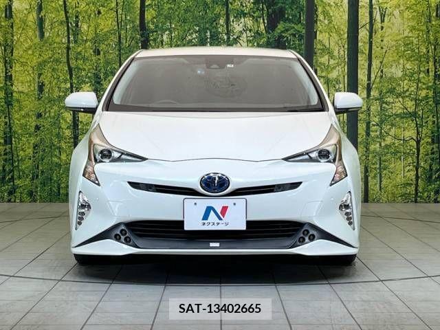 Toyota PRIUS 2017-10 239586-16