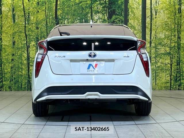 Toyota PRIUS 2017-10 239586-17