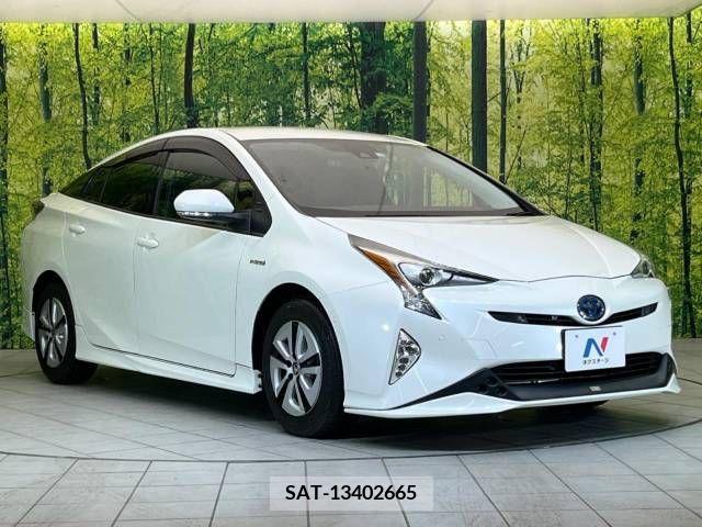 Toyota PRIUS 2017-10 239586-14
