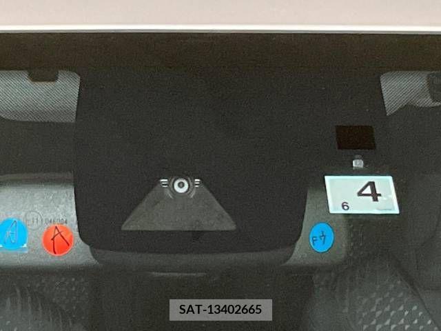 Toyota PRIUS 2017-10 239586-2