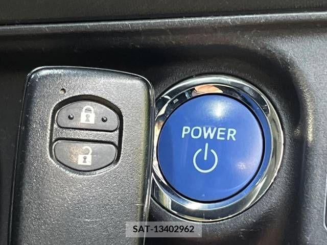 Toyota AQUA 2012-05 313951-7