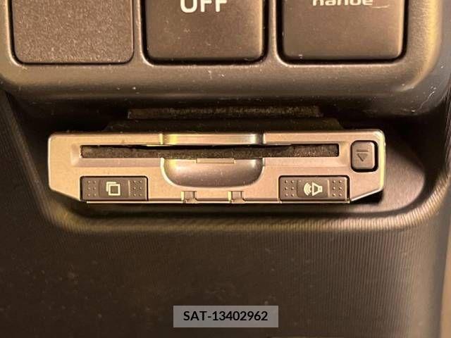 Toyota AQUA 2012-05 313951-6