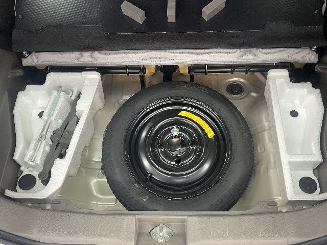 Suzuki ALTO 2014-11 28615-21