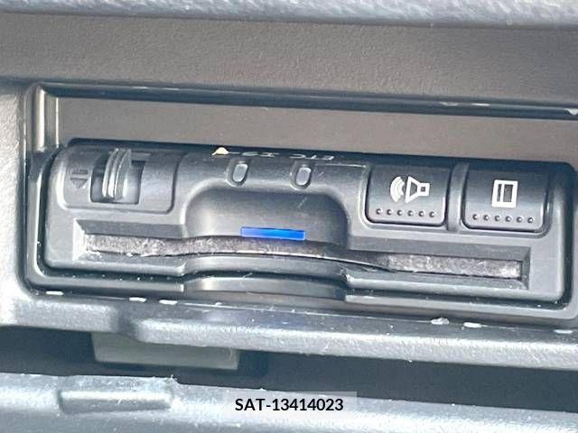 Nissan SERENA 2019-03 352199-6