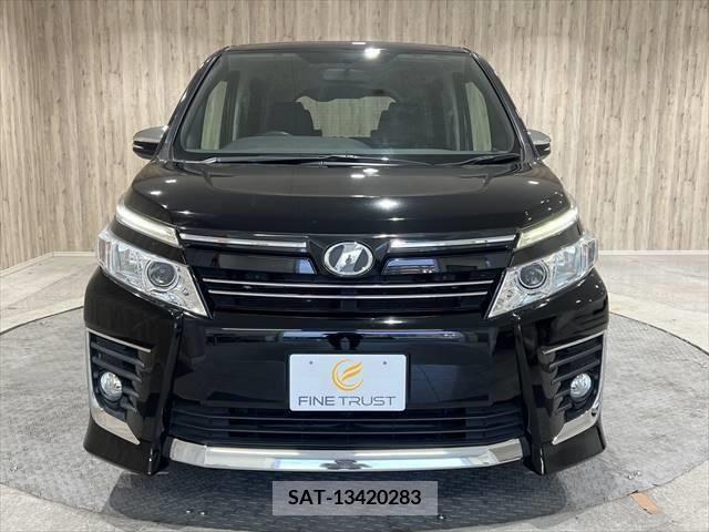 Toyota VOXY 2015-12 289122-1