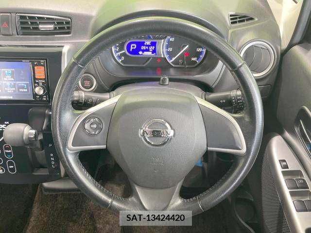 Nissan DAYZ 2013-08 387720-11
