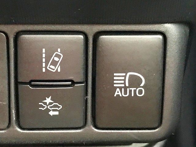 Toyota AQUA 2016-09 27618-21