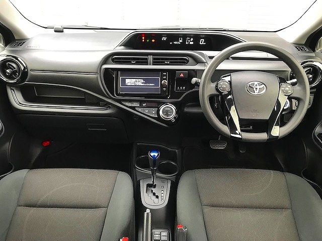 Toyota AQUA 2016-09 27618-1