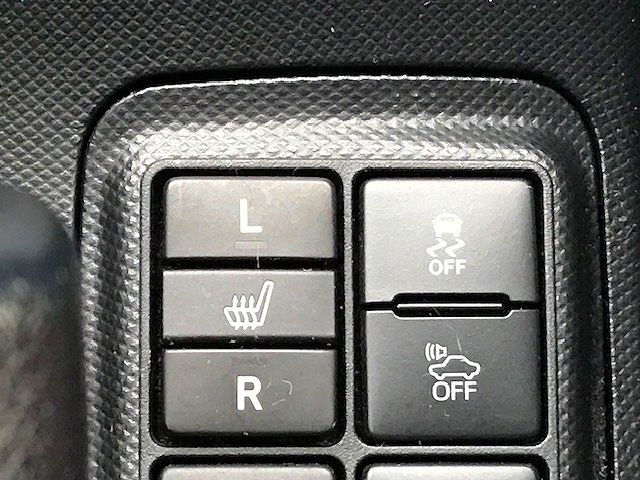 Toyota AQUA 2016-09 27618-15