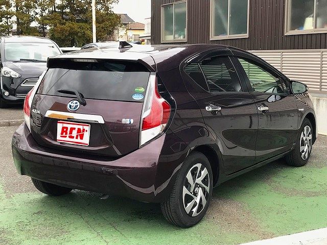 Toyota AQUA 2016-09 27618-2