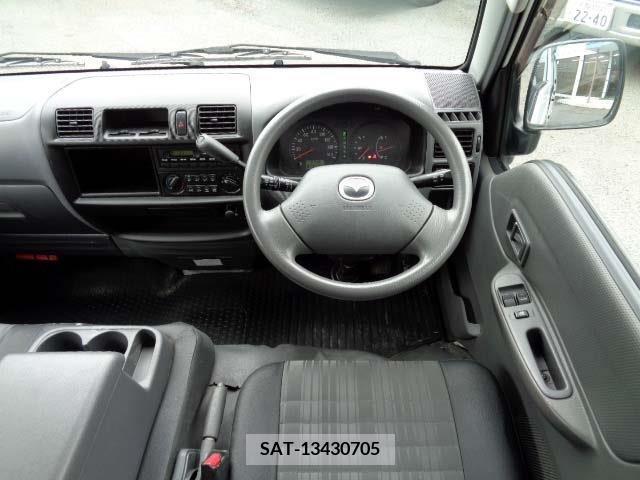 Mazda BONGO VAN 2019-03 234486-2