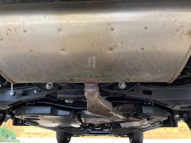 Lexus UX 2019-07 23077-19