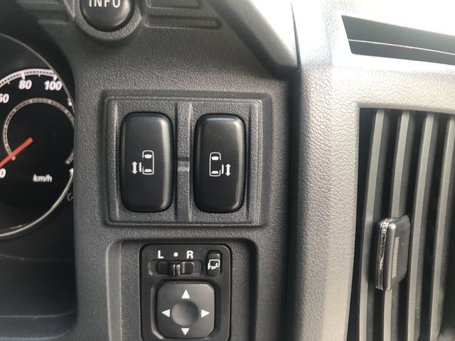 Mitsubishi DELICA D5 2013-03 21868-5