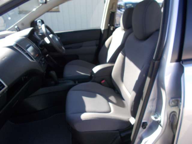 Nissan Wingroad 2017-06 183190-13