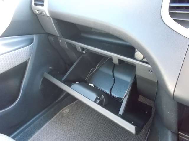 Nissan Wingroad 2017-06 183190-11