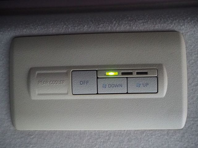 Mitsubishi DELICA D5 2007-03 184230-22