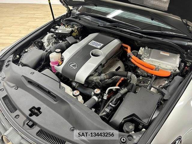 Lexus IS 2017-08 353986-14