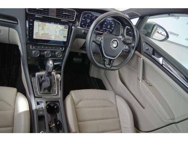 VolksWagen GOLF VARIANT 2020-03 10956-16