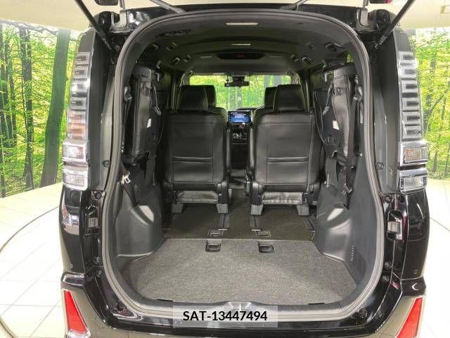 Toyota VOXY 2020-04 289010-10