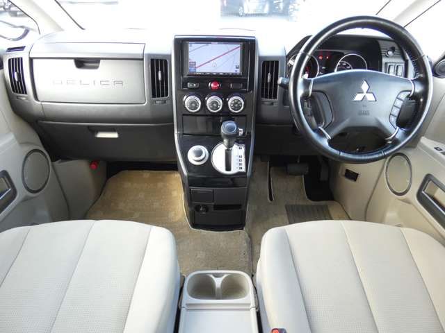Mitsubishi DELICA D5 2016-08 28035-4