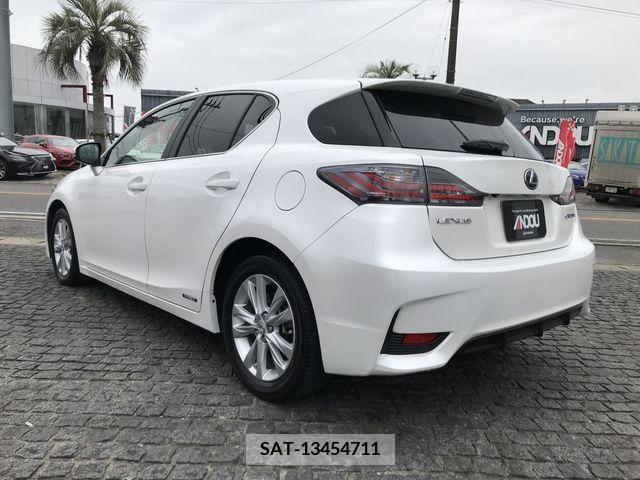 Lexus CT 2015-08 232416-2