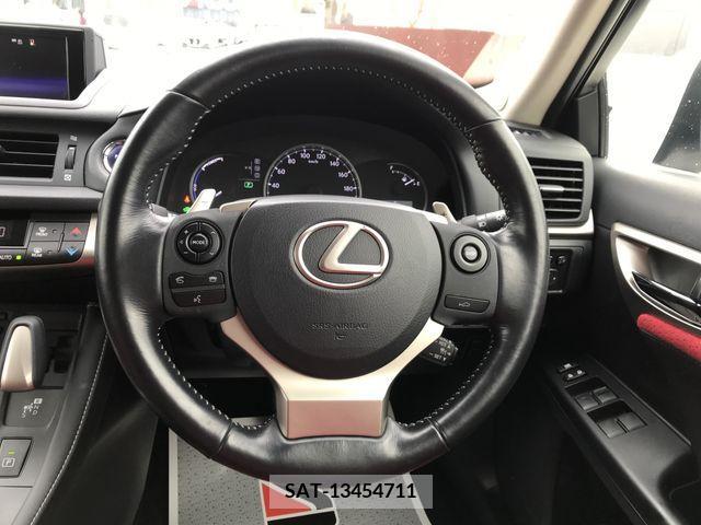 Lexus CT 2015-08 232416-11