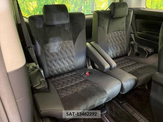 Toyota ALPHARD 2017-09 209826-10