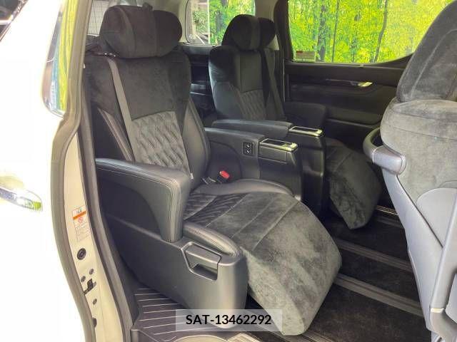 Toyota ALPHARD 2017-09 209826-9