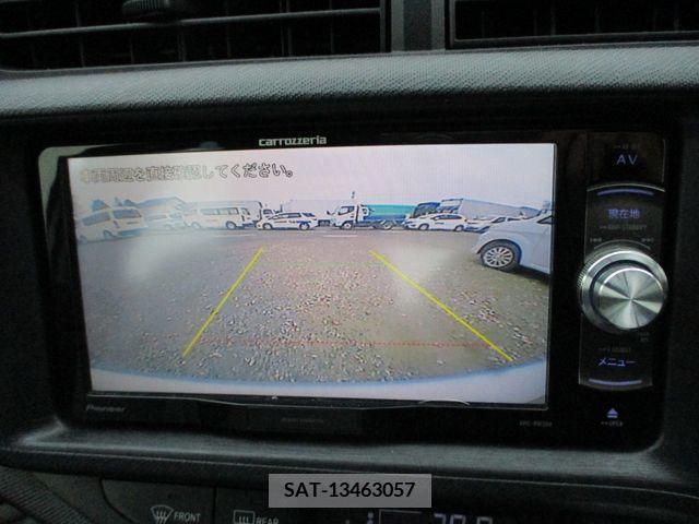 Toyota AQUA 2017-01 215674-17