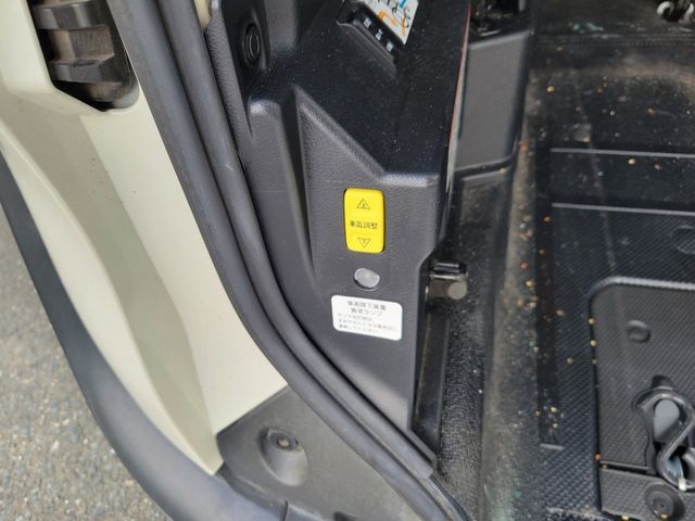 Toyota SIENTA 2015-10 183771-8