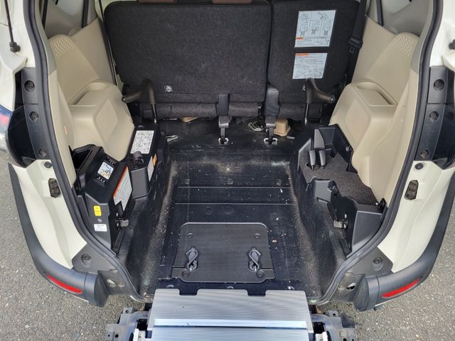Toyota SIENTA 2015-10 183771-10