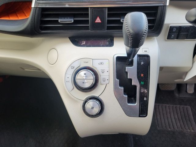 Toyota SIENTA 2015-10 183771-23