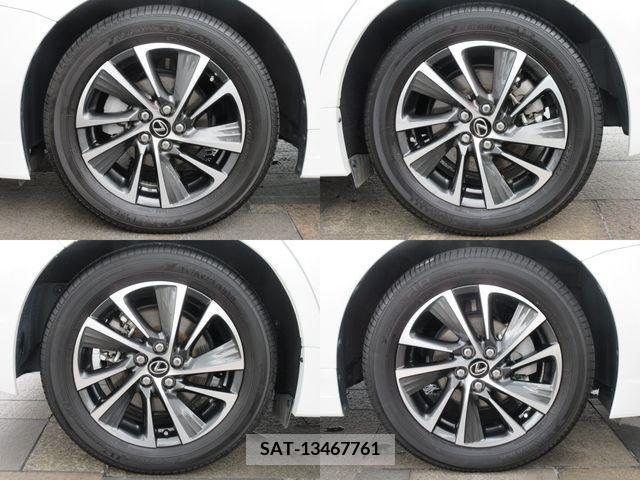 Lexus CT 2019-07 322684-7