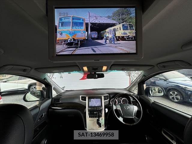 Toyota ALPHARD 2014-02 299957-1